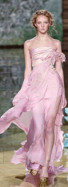 Elie Saab Elie Saab 2006, 2006 Runway, Elie Saab Spring, Gorgeous Gowns, Elie Saab, Mode Inspiration, Beautiful Gowns