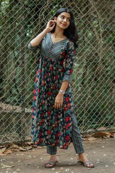 Casual Wear – KULINA Long Kurta Designs, Frocks And Gowns, Cotton Short Dresses, Stylish Kurtis Design, Long Frock Designs, Simple Frocks, Latest Model Blouse Designs