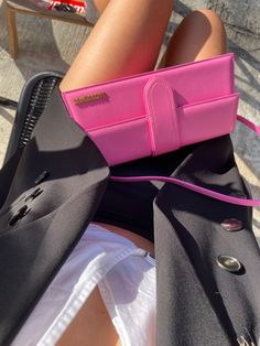 Pink Jaquemus Bags, Pink Jacquemus Bag Outfit, Jacquemus Bag Pink, Jacquemus Bag Aesthetic, Jaquemus2020 Bag, Pink Jacquemus Bag, Jacquemus Bambino, Bambino Jacquemus, Jacquemus Bag Outfit