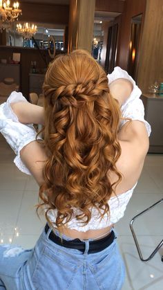 Red Hair Brides, Cinderella Hair, Cute Prom Hairstyles, Sweet 17, Simple Prom Hair, Long Hair Wedding Styles, Prom Hairstyles For Long Hair, Long Red Hair, Wedding Hair Inspiration