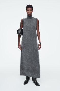 BRUSHED-CASHMERE MAXI DRESS - DARK GREY - Dresses - COS Desert Dress, Best Maxi Dresses, Winter Maxi, Maxi Dress Winter, Cashmere Sweater Dress, Grey Maxi, The Apostles, Runway Outfits, Satin Evening Dresses