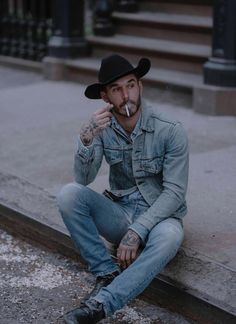 Denim Outfit Men, Cowboy Look Men Style, Mens Cowboy Boots Outfit, Outfit Vaquero, Cowboy Men