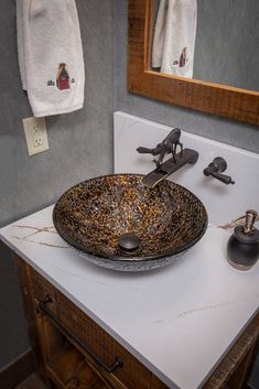 The Eden Bath Electric Leopard Above Counter Round Tempered Glass Vessel Sink features a round shape and a painted black, textured exterior. The inside is an appealing mix of tawny brown, bright gold, and shimmering blue throughout the bowl. This striking sink would be a unique and fascinating addition to any guest or master bath. Each vessel sink is made of high quality tempered glass. We recommend that you also purchase a mounting ring and drain with your glass bathroom sink bowl in the same f Modern Brown Bathroom, Glass Bathroom Sink, Bathroom Sink Bowls, Modern Bathroom Sink, Glass Vessel Sinks, Brown Bathroom, The Eden, Bathroom Remodel Shower, Bowl Sink