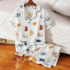 Purrfect for lounging or sleeping, these adorable cat pajamas feature a playful all-over cat print on soft, breathable cotton. The short sleeves and relaxed fit make them ideal for warmer nights or cozy days at home. What Is Included: - 1 x Pyjama Set Size: - S,M,L (Please check size chart) Material: Polyester, Cotton Blend Key Features: - Soft and breathable fabric - Cute and playful cat print - Short sleeves and relaxed fit We've honed our craft over years of dedication to bring you quality pr Cozy Pjs Plus Size, Cartoon Pajamas, Ladies Pajamas, Chat Kawaii, Summer Pajama Set, Egirl Clothes, Pajama Pattern, Cat Pajamas, Summer Pajamas