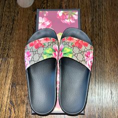 Authentic Gucci Slides In Great Condition Comes With Box Dust Covers For Slides Does Not Include Receipt Please Look At Pictures And Ask Questions Before Purchasing Gucci Bloom Slides, Gucci Bloom, Gucci Slides, Gucci Pink, Shoes Gucci, Gucci Shoes, Dust Cover, Pink Black, Slides