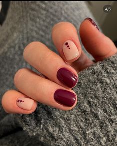 Simple Nail Ideas For Beginners, Short Gel Manicure Ideas, Short Office Nails, Nail Art Unghie Corte, Short Autumn Nails 2024, Easy Fall Nails Simple, Fall Gel Manicure Ideas, Nails 2024 Autumn, Red Short Nails Design