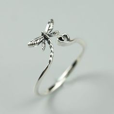 Vintage Dragonfly, Traditional Family, Beauty In Simplicity, Dream Jewelry, Jewelry Inspo, Stylish Jewelry, Open Ring