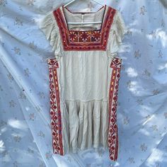 Free People Boho Dress With Beautiful Embroidery. Nwt Size Small. Free People Boho Dress, Free People Boho, Folk Fashion, Beautiful Embroidery, Free People Dresses, Free People Dress, White Cream, Cream White, Boho Dress