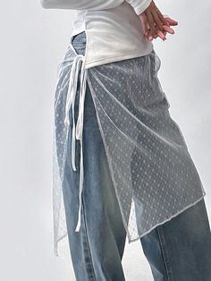 Frauen Perspektive Mesh Sheer Cover-Up Rock mit Trägerdekoration Weiss Lässig   Polyester Einfarbig Schlitz Undehnbar Sommer Women Clothing, size features are:Bust: ,Length: ,Sleeve Length: Taylor Outfits Concert, Covered Clothes, Skirt Over Jeans, Sheer Cover Up, Coverup Skirt, Sheer Skirt, Mesh Skirt, Mode Inspo, Only Fashion