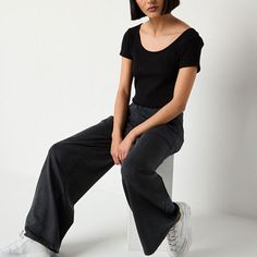 Made from soft cotton French terry, this pair of wide-leg lounge pants from Arizona's junior's collection has an elastic-waistband and side slip pockets. Wear them with your favorite t-shirt for a chill day at home or styled with sneakers and a cropped sweatshirt to hang with friends.Front Style: Flat FrontClosure Type: Full ElasticFit: Loose FitPockets: 2 Side Slip PocketsRise: At WaistSupport: Medium SupportFiber Content: 100% CottonFabric Description: FleeceInseam: 30 1/2 InLeg Style: Wide L… Wide Leg Lounge Pants, Cropped Sweatshirt, Lounge Pants, French Terry, Arizona, Wide Leg, At Home, Lounge, Sweatshirts