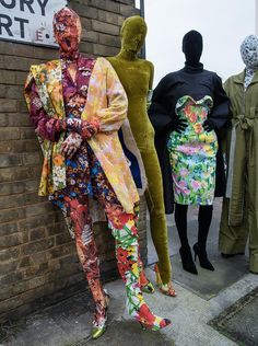 Spandex Suit, Richard Quinn, Suit Outfit, Tim Walker, Central Saint Martins, Weird Fashion, Club Kids, Foto Art, Fantasy Fashion