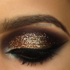 Holiday Makeup Looks, Prom 2023, Make Up Inspiration, Bohol, Holiday Makeup, Natural Beauty Tips, Glitter Eyeshadow, Love Makeup, Make Me Up