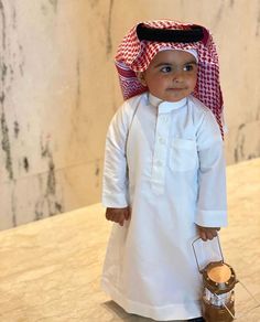 Eid Outfits For Kids, Arabic Clothes, Arabic Outfit, Kurta Wedding, Night Yoga, Muslim Clothes, Ramadan Special, Kids Dress Boys, Clothes For Children