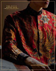 Warna merah adalah lambang kegembiraan , menyimbolkan kehidupan yang baru dan keberuntungan . Tahun baru imlek kali ini dapat dirayakan… Luxury Red Traditional Sherwani, Chinese New Year Family Photography, Black And Red Hanfu Men, Chinese Traditional Photoshoot, Kimono Top, Women's Top