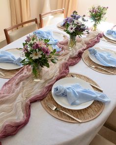 Make your next event stand out with this gorgeous ombré table runner. Crafted from irresistibly soft cheesecloth gauze fabric, this table runner is 3 metres (10 feet) long, the perfect length for elegantly draping over your dining table. While its total width is 80cm (32in), because of its scrunched/pleated design, it looks best styled at 30cm - 70cm widths.  The ombre tones go from a warm dusty pink, to a cream beige, to an earthy claret pink. This stunning palette can dress up a plain white ta Gauze Table Runner, Table Runner Wedding, Home Decor Table, Fabric Table Runner, Ombre Pink, Dinner Table Decor, Event Stand, Table Styling, White Table Cloth