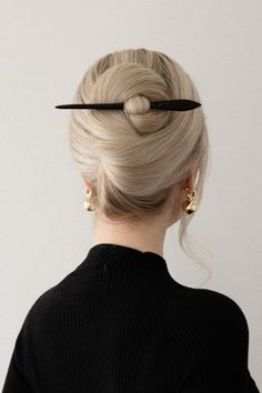 Easy Hair Up, Easy Hair, Hair Stick, Long Blonde Hair, 가을 패션, Hair Sticks, Aesthetic Hair, Prom Hair, Hair Updos