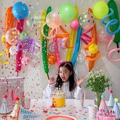 Balloon Free Party Decor, Diy Birthday Decorations At Home For Kids, Christmas Eve Decorations, Birthday Home Decoration Ideas, Home Birthday Decor, Birthday Party Balloon Arch, Party Balloon Arch, Backdrop Garland