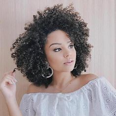 Medium Length Natural Hairstyles, African American Natural Hairstyles, Medium Natural Hair Styles, Hairstyle App, Trendy We Fryzurach, Natural African American Hairstyles, Short Hair Lengths, American Hairstyles, Pelo Afro