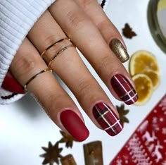 Manicure 2023, Plaid Nail Designs, Plaid Nail Art, Indigo Nails, Airbrush App, Plaid Nails, Christmas Nails Easy