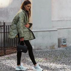 Quilt Jacket, Jacket Outfit, Outwear Jackets, Oversized Jacket, Cool Jackets, Mode Inspo, Oversized Silhouette, Warm Coat