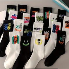 10/ Pairs Of Mixed Color Neutral Sports Socks, Men's And Women's Large Crew Socks, Moisture Wicking Running Basketball Socks, Spring, Summer, Autumn, Black And White Optional Graphic Socks, Vogue Kids, Socks Design, Color Personality, Personalized Socks, Boys Socks, Basketball Socks, Women Crew Socks, Graffiti Designs