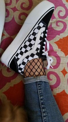 Daily Dress Me, Fishnet Socks, Stil Boho, White Vans, Fresh Shoes, Hype Shoes, Aesthetic Shoes, Comfy Shoes, Vans Sneakers