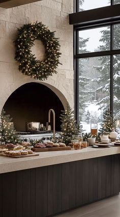 Organic Modern Christmas, Cozy Christmas Decor, Christmas Decor Inspiration, Christmas Mood, Fireplace Design, Modern Christmas, Christmas Aesthetic