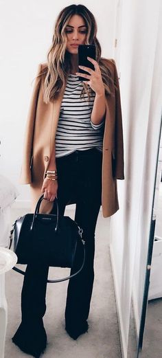 Winter Outfits Ideas, Winter Outfits 2020, Chique Outfit, Black Flare Pants, Mode Tips, Blazer Outfit, Pants Outfits, 2017 Fashion Trends