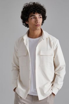 Men's BoohooMAN Nylon 4 Way Stretch Curved Hem Overshirt - Gray - Casual shirts Style notes. Our men's overshirts are such an adaptable item, they can be worn as a shirt or jacket which is great for when the weathers meesing with you. Layer yours over a crew neck tee with jeans or chinos for that easy everyday drip. Details & care. 92% polyester, 8% elastane. Model is 6'1" and wears a uk size m. White Christmas Outfit, White Jacket Outfit, Mens Overshirts, Mens Body, Men Linen Shirt, White Shirt Men, Mens Casual Dress Outfits, Mens Outfit Inspiration