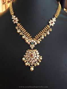 Gold Stone Necklace, South Sea Pearl Necklace, Necklace With Pearls, Bridal Jewelery, Bangles Gold, Choker Designs, Pearl Necklace Designs