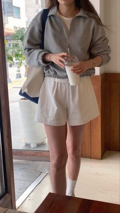 Outfit Korean Style, Simple Trendy Outfits, Comfy Fashion, Sporty Outfits, 가을 패션, Casual Style Outfits, Retro Outfits, Casual Look