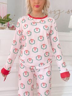 Wreath Love Pink Christmas PJ Set | Sassy Shortcake Pink Pj Set, Christmas Pj Set, Sassy Shortcake, Christmas Pj, Pastel Christmas, Christmas Clothing, Pink Christmas Decorations, Rose Wreath, Aesthetic Things