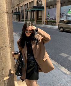 Hongkong Winter Outfit, Autumn Outfits In Korea, Shanghai Outfit, Rpw Port Girl Aesthetic Korean, Korean Ootd, Coat Outfit Casual, Blazers Women