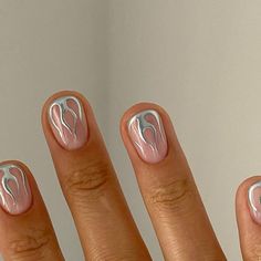 Shelley Graham on Instagram: "GO BIG OR GO CHROME A TGB first! Chrome Pigments have landed️. #AD Iv use Aqua chrome pigment over Daisy studio gel to create these flames. You don’t need long nails to have fun nail art 😜 #chromenails #chromenailart #chromeflames #flamenails #flamenailart #shortnailart #shortnails #biabdolly #thegelbottle #thegelbottleinc #gelpolish #silvernails #nailtrends #tgbpigments #tgb #gelnails #nailart #nailsofinstagram #showscratch #nailitdaily" Short Nails Ideas Flames, Minimal Design Nail Art, Chrome Nails Lines, Grey Flame Nails, Chrome Design Nails Short, Flash Gel Nail Designs, Nails For Rave, Short Gel Nail Designs Chrome, Nail Art Lightning