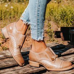 Freebird MABEL - Individually hand crafted from start to finish. Leather Oxfords Women, Freebird Shoes, Handcrafted Boots, Women Oxford Shoes, Lace Up Sandals, Shoe Obsession, Leather Loafers, Loafers For Women, Dress With Boots