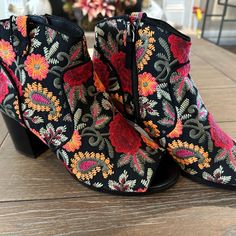 These Are Gorgeous!! Brand New In Box. They Are Perfect! 2.5 Inch Heel. The Embroidered Work On These Is Fabulous! Definite Head Turners!! Painted Boots, Vintage Shoes Women, Embroidered Heels, Crown Vintage, Lug Sole Boots, Vintage Heels, Black Suede Booties, Fantasy Wardrobe, Black Ankle Booties