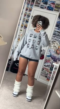 Cute Loose Outfits, Thunder Thighs Outfits, Comfy Party Outfit, Chill Outfits Lazy Days, Thick Girlfriend Outfits, Lazy Outfits For School, Winter Cute Outfits, Thigh High Outfits, Outfit In Winter