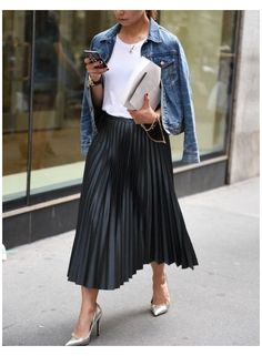 Black Pleated Skirt Outfit, Pleated Skirt Outfits, Black Skirt Outfits, Outfit Elegantes, Pleated Long Skirt