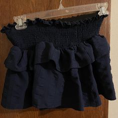 stretchy navy blue skort
#mediterranean #skort #navyblue Blue Skort, Frill Shorts, Short Skirt, No Frills, Women's Skirt, Womens Bottoms, Womens Skirt, Navy Blue, Women Accessories