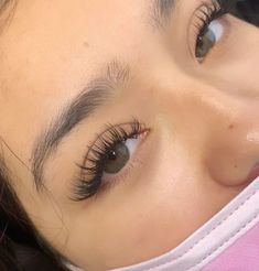 Kyle Jenner Lash Extensions, Kylie Wet Set Lashes, Wet Cat Eye Lashes, Doll Eye Extensions, Wet Lash Extensions Styles, Wet And Wispy Lash Extensions, Natural Cateye Lashes Extensions, Classic Cateye Lashes, Wispy Wet Set Lash Extensions