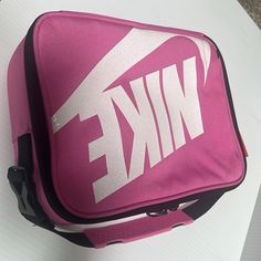 New Nike Insulated Lunch Bag Trendy Rectangular School Lunch Bag, Trendy Pink Lunch Bag For School, Functional Tote Lunch Bag For School, Pink Rectangular School Lunch Bag, Rectangular Pink Lunch Bag For School, Rectangular Pink School Lunch Bag, Nike Casual Bags For Students, Casual Nike Bags For Students, Functional Pink Lunch Bag For Back To School