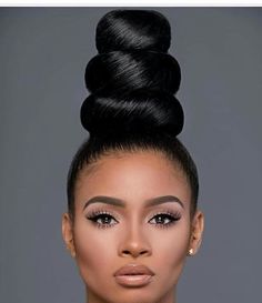 Runway Hair, Find Hairstyles, Ponytail Bun, High Bun, Hair Buns, Hair Ponytail Styles, Hair Ponytail, Ponytail Styles, Makati