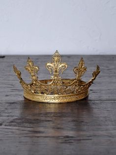 Interesting Quizzes, Crown Tiara, Pretty Princess, Personality Quizzes, Gold Crown, Royal Jewelry