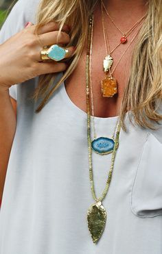 Layered Boho Necklaces Look Boho Chic, Boho Styl, Estilo Hippy, Hippy Chic, Body Chains, Diy Stuff