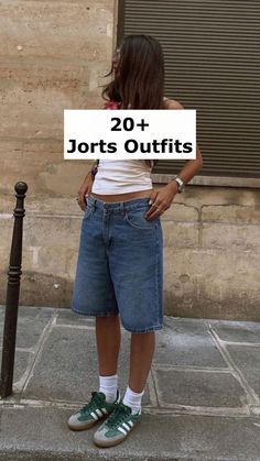 Rock a classic summer look with a jorts outfit! Denim shorts are the ultimate staple for casual cool as temperatures rise. Sandals Summer, Summer Looks, Denim Shorts, Summer Outfits, Outfit Inspo