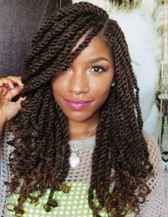 Explore the top Natural Hair styles of 2024. Embrace your unique curls and texture with these inspiring and beautiful looks. Kinking Hair Styles, Cabello Afro Natural, French Braid Ponytail, Protective Hairstyles For Natural Hair, Braids Styles, Oval Face Hairstyles