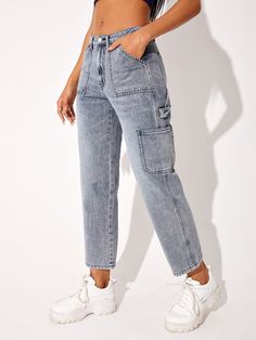 Light Wash    Denim Plain Tapered/Carrot Embellished Non-Stretch  Women Denim Denim 2023, Jeans 2022, Jeans Dama, Jeans Design, Denim Cargo Pants, Urban Fashion Women, Beautiful Pakistani Dresses, Denim Cargo, Denim Pants Women