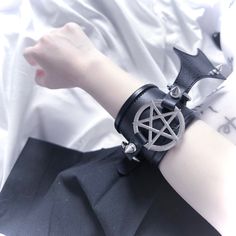 This is a dark pentagram bat wing wristband armlet punk bracelet， it is very cool and suitable for matching with punk-style clothing.  The price includes only a pair of bracelets, other items are not included. 90's Punk, Steampunk Fashion Male, White Angel Wings, Cross Choker, Steampunk Accessories, Yami Kawaii, Bat Wing, Avatar Ideas, White Crosses