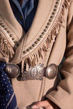 CAN’T BEAT A CLASSIC CONCHO! This vintage statement piece is a traditional 2nd Phase concho belt (meaning the conchos are threaded on to the strap by a concealed loop on the back) that boasts 8 sterling silver scalloped conchos adorned with intricate stampwork on a wide vintage leather strap. The ornate buckle is a scalloped silver square embellished with stampwork and repousse that perfectly complements and completes the classic concho look! artist: Alfred Payton hallmarks: (applied plate) Alfr Vintage Revival, Concho Belt, American Indian Jewelry, Cashmere Accessories, Honky Tonk, Clothing And Textile, Coastal Cowgirl, Recycle Clothes, Ralph Lauren Outfits