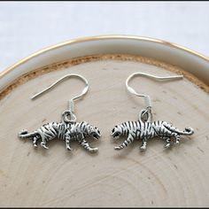 Handmade Brandnew Tiger Earrings, Themed Jewelry, Animal Jewelry, Earrings Silver, Womens Jewelry Necklace, Silver Color, Women's Earrings, Silver Earrings, Gift Box